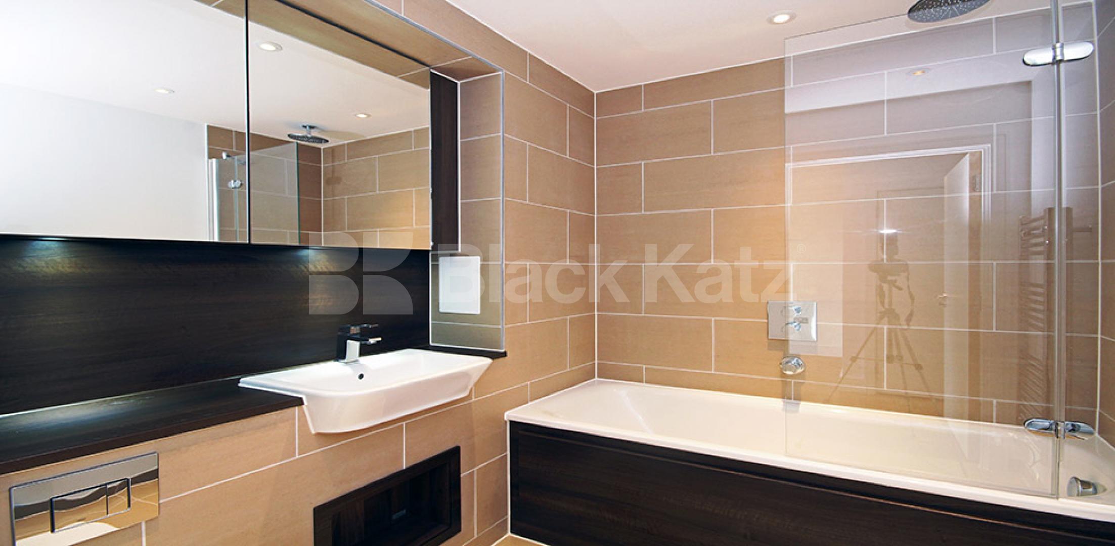 			NEW INSTRUCTION!, 1 Bedroom, 1 bath, 1 reception Flat			 Queensland Road , HOLLOWAY